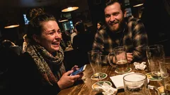 Životní historka: Zvedla jsem telefon a jednou větou si naběhla před celý lokál