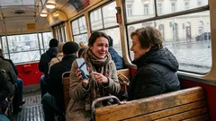 Historka: Jedna zpráva v přeplněné tramvaji a já se najednou musela usmát